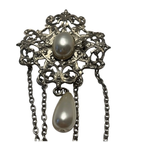 80’s Silver Tone Victorian Revival Brooch with Faux Pearls & Silver Tome Chains - Picture 2 of 4